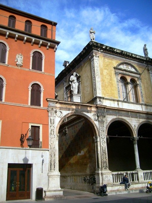 Girolamo Fracastoro S Statue